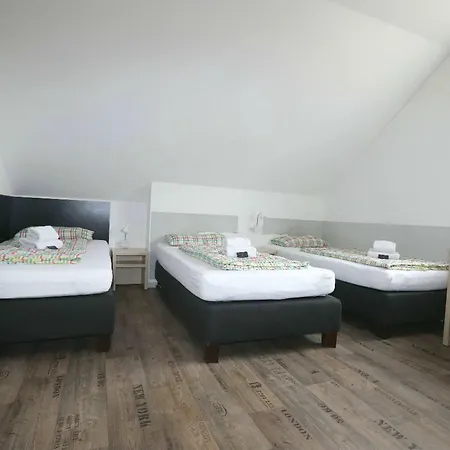 Penny 3* Gross Sisbeck